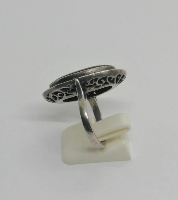 Bague argent, gros cabochon de cornaline et entourage de marcasites, 1925. – Image 2