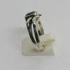 Bague argent, sertie clos d'une pierre blanche et monture originale. – Image 2