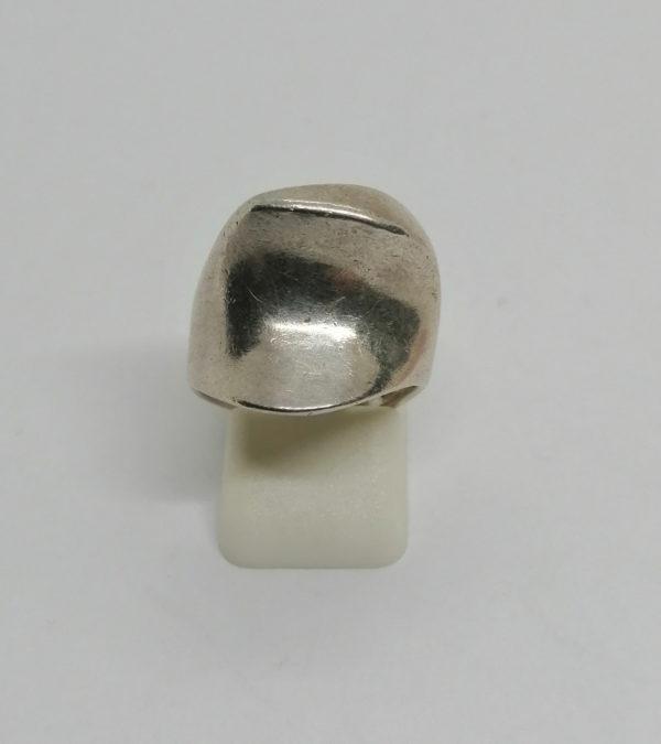 Bague argent, forme façon osselet, originale.