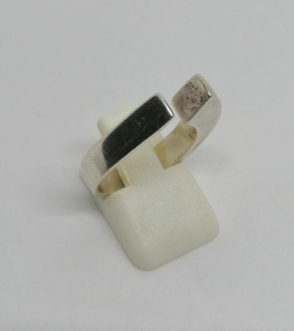 Bague argent, anneau ouvert vers le haut, très futuriste. – Image 3