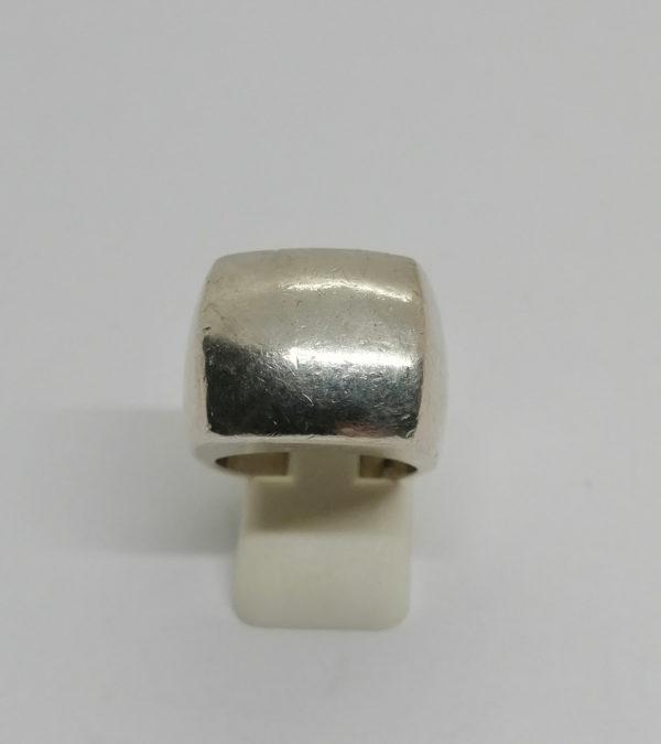 Bague argent, épaisse et massive, très sobre, vers 1980-90.