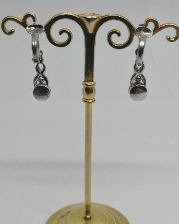 Clip d'oreilles en argent, pendantes avec pavage marcasites et bouton de corail, Art Déco. – Image 5