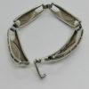 Bracelet argent, maillon long ajouré et émaillé bleu, Italie vers 1960. – Image 5