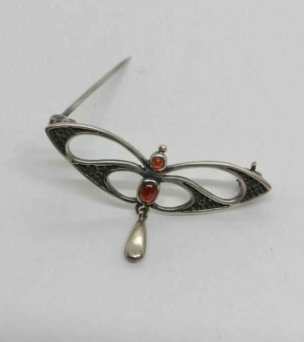 Broche argent, forme typique de l'Art Nouveau, avec petits cabochon de pierres. – Image 2