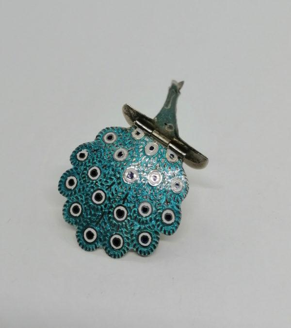 Broche argent, paon articulé, et émaillé. – Image 3