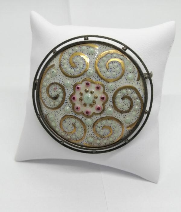 Broche monture argent et porcelaine de Limoges.