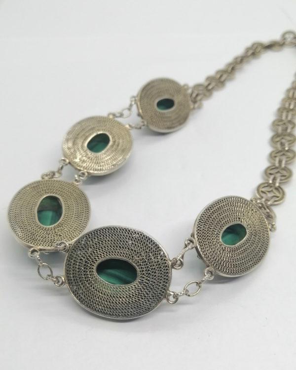 Collier argent/vermeil, totalement filigrané, émaillé et cabochons de malachite. – Image 4