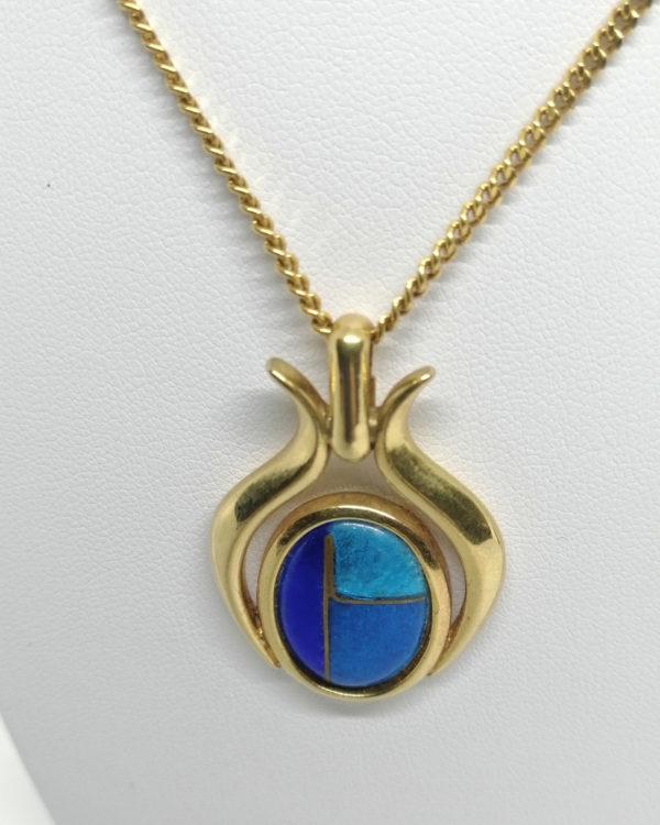 Pendentif plaqué or avec travail d'émail bleu. – Image 2