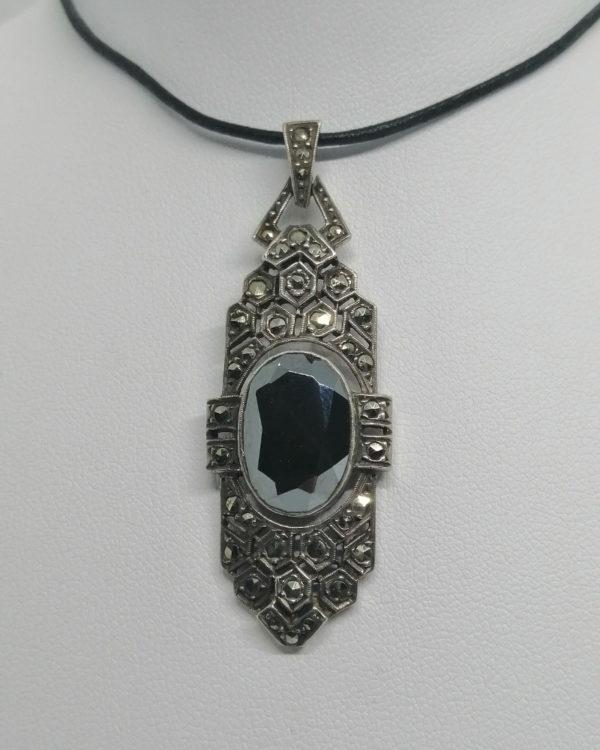 Pendentif argent, long, ajouré, pavage marcasites, hématite facettée, Art Déco. – Image 2