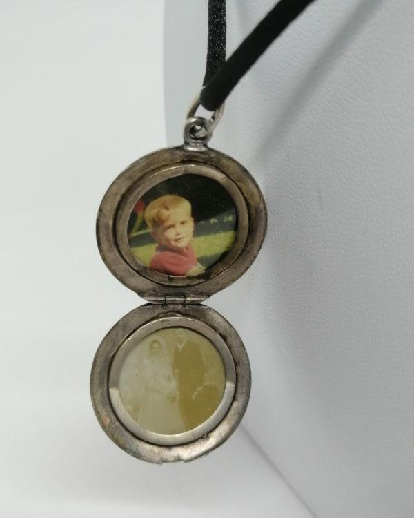 Pendentif argent, porte-photos, avec décor de Fuchsias, Art Nouveau, 1900. – Image 4