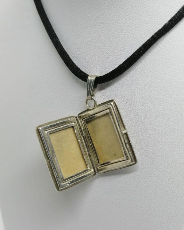 Pendentif argent, façon livre, porte-photo, 1930-40. – Image 4
