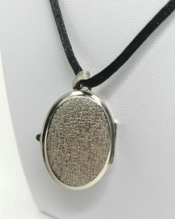 Pendentif argent, porte-photo, décor émaillé de fleurs, 1930-40. – Image 5