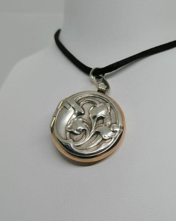 Pendentif argent/vermeil rosé, porte-photo, bicolore avec iris, Art Nouveau, vers 1900. – Image 5