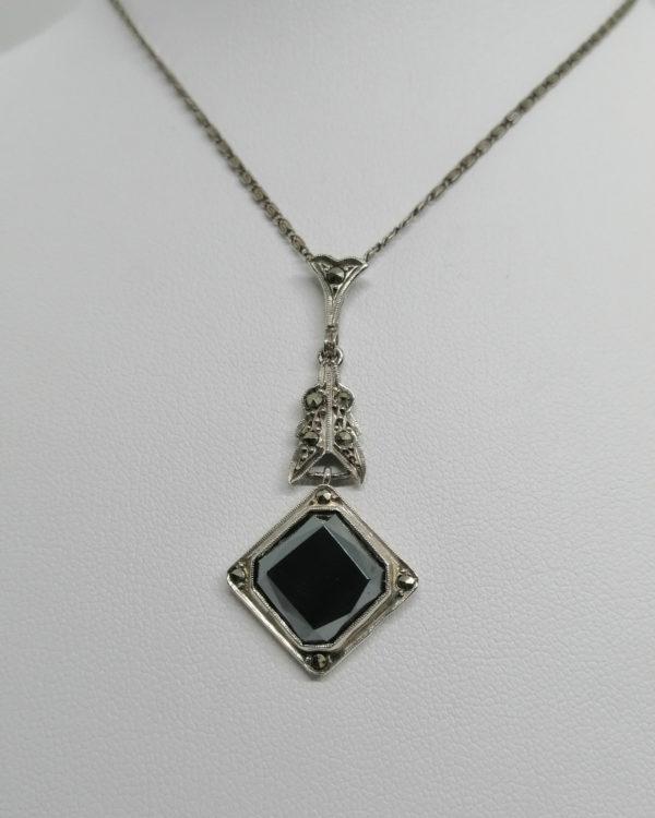 Pendentif argent, avec pavage marcasites et hématite centrale, Art Déco vers1925-30. – Image 2
