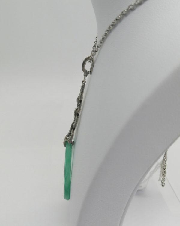 Pendentif argent, structuré et pavé de marcasites, pampille en pâte de verre, rare, Art Déco . – Image 3