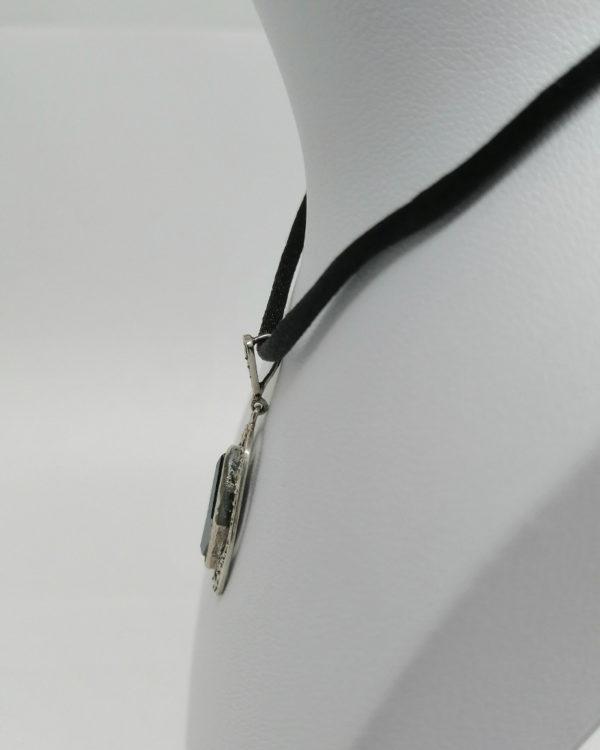 Pendentif argent, ovale et ajouré, avec hématite et marcasites, Art Déco, vers 1925-30. – Image 3