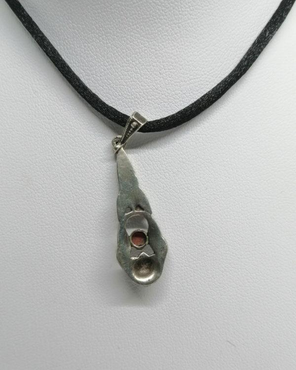 Pendentif argent, pavage marcasites et petit cabochon de corail, 1920. – Image 4