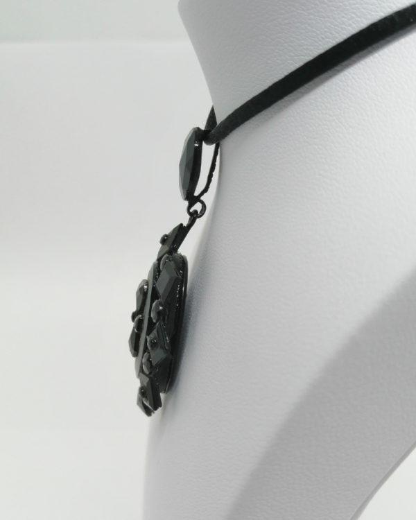Pendentif, cassolette porte-photo en Jais, fin 19ième siècle. – Image 2