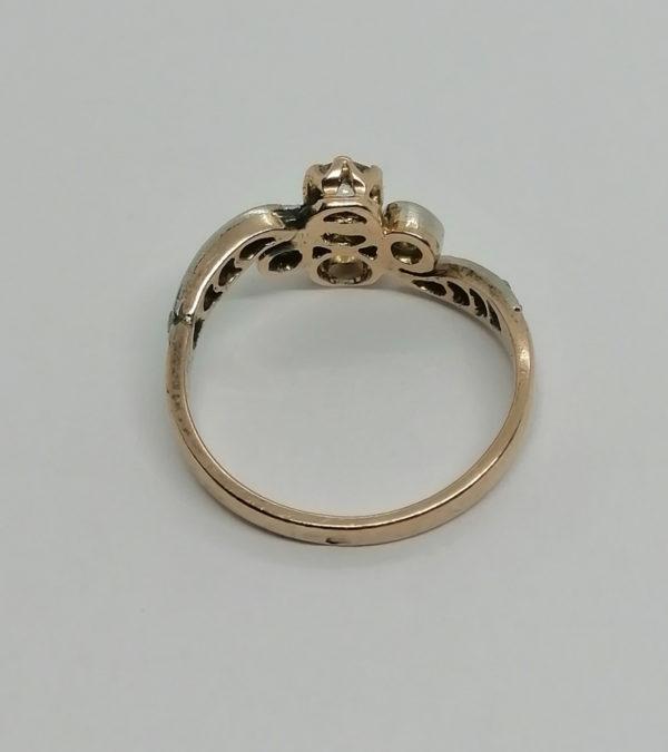 Bague or rose, en vague avec sertie de diamants de taille rose, 1880. – Image 4