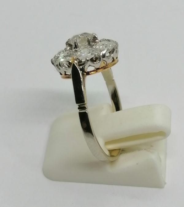 Bague or gris et sertie platine, marguerite de diamants de taille ancienne, 1900. – Image 3