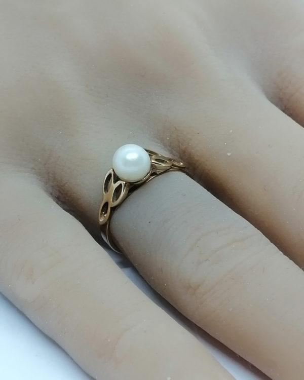Bague en or jaune avec perle de culture. – Image 4