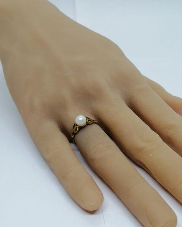 Bague en or jaune avec perle de culture. – Image 5