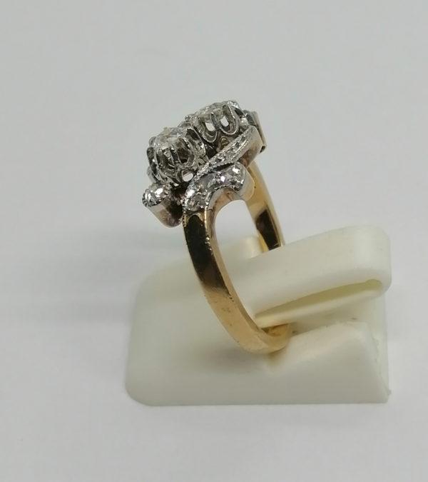 Bague or jaune, avec sertie griffes de diamants de taille ancienne, 1880-1919, Art Nouveau. – Image 2