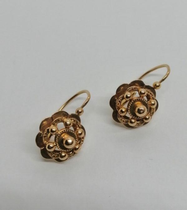 Paire de boucles d'oreilles or rosé, modèle boules, vers 1900, Art Nouveau.