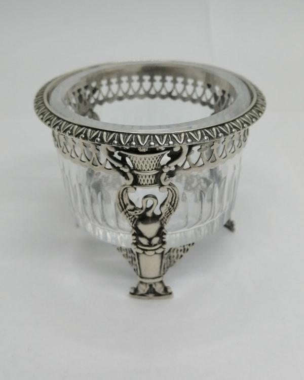 Petit vide-poche tripode, en cristal et argent, style Empire, d'époque Restauration 1819-1838.