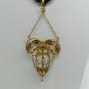 Pendentif en or jaune, forme typique de l'Art Nouveau, émaillé et perles fines, 1900. – Image 4
