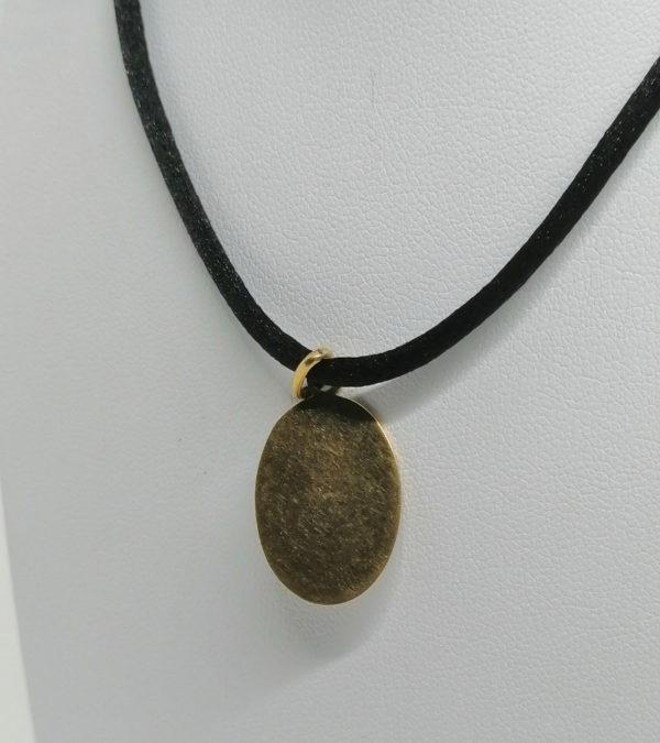 Pendentif or jaune, sur fond guilloché, vierge émaillée, vers 1900-20. – Image 4