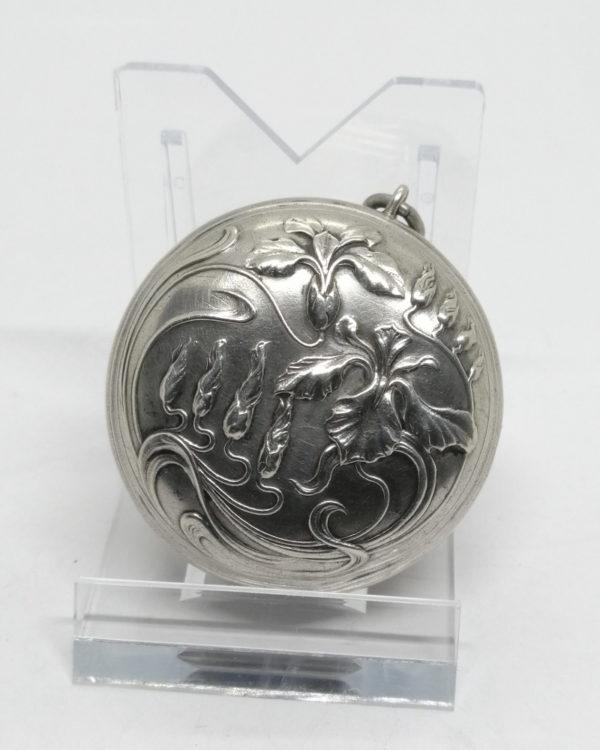 Boîte à pilules en argent massif, avec motifs d'iris, Art Nouveau. – Image 5