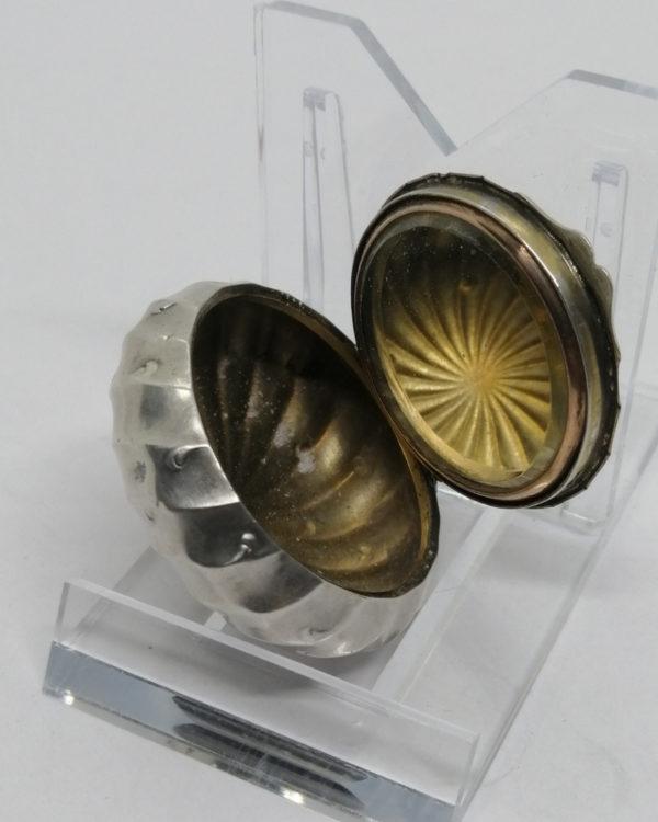 Boîte à pilules argent massif, arrière forme spirale coquillage, Art Nouveau. – Image 6