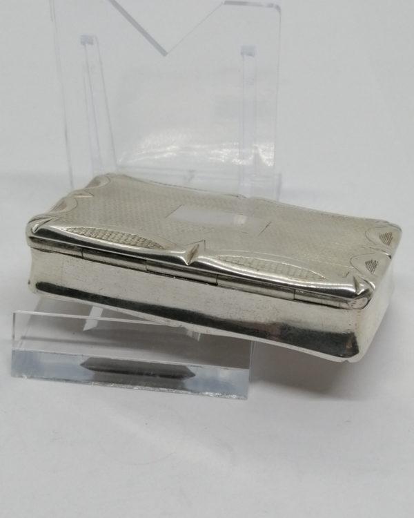 Boîte à tabac à priser, argent massif, guilloché, vers 1900-20. – Image 3