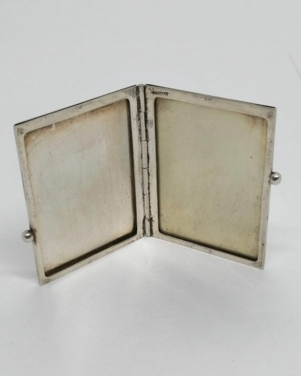 Porte-photos de poche, façon livre, argent massif, Pforzheim, vers 1920. – Image 4