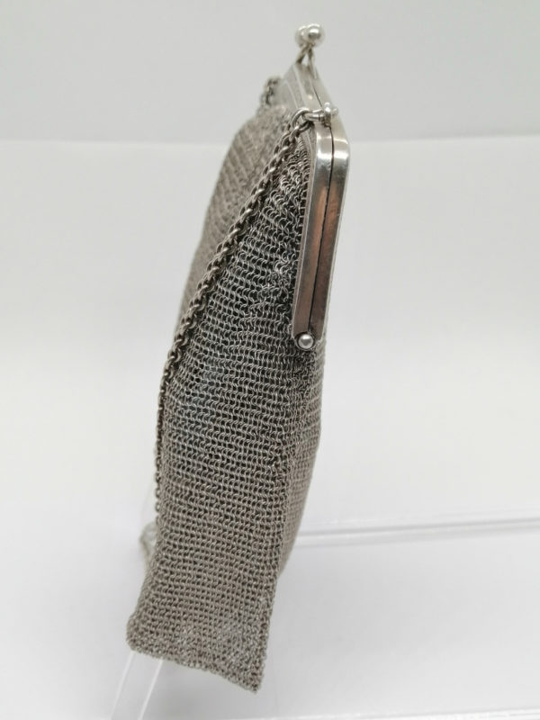 Sac de soirée, décor floral et feuillagé, en cotte de maille argent massif, 1900-20. – Image 4