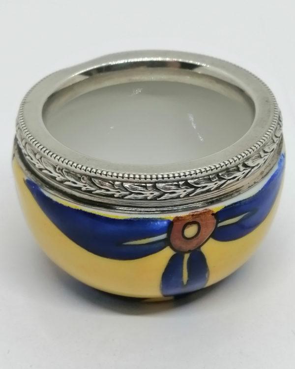 Mini vide-poche en porcelaine et argent massif, vers 1925-30.