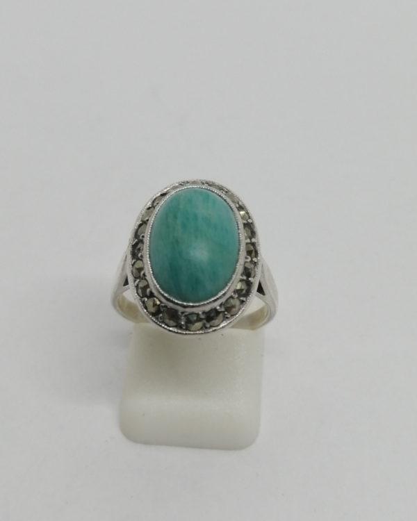 Bague argent, avec cabochon d'amazonite et entourage de marcasites, 1920.