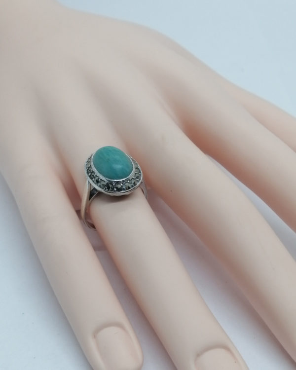 Bague argent, avec cabochon d'amazonite et entourage de marcasites, 1920. – Image 6
