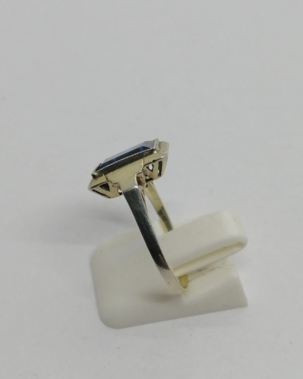 Bague argent, de forme rectangulaire pierre bleu de synthèse, 1930. – Image 2