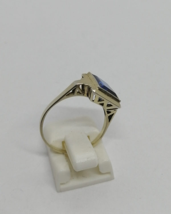 Bague argent, de forme rectangulaire pierre bleu de synthèse, 1930. – Image 3