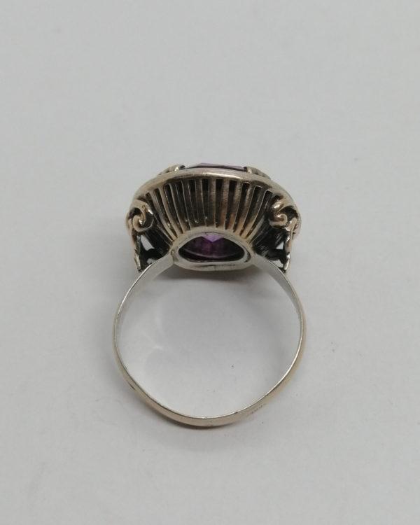 Bague argent/or, avec pierre de synthèse ronde et de couleur violette, 1900-20. – Image 5