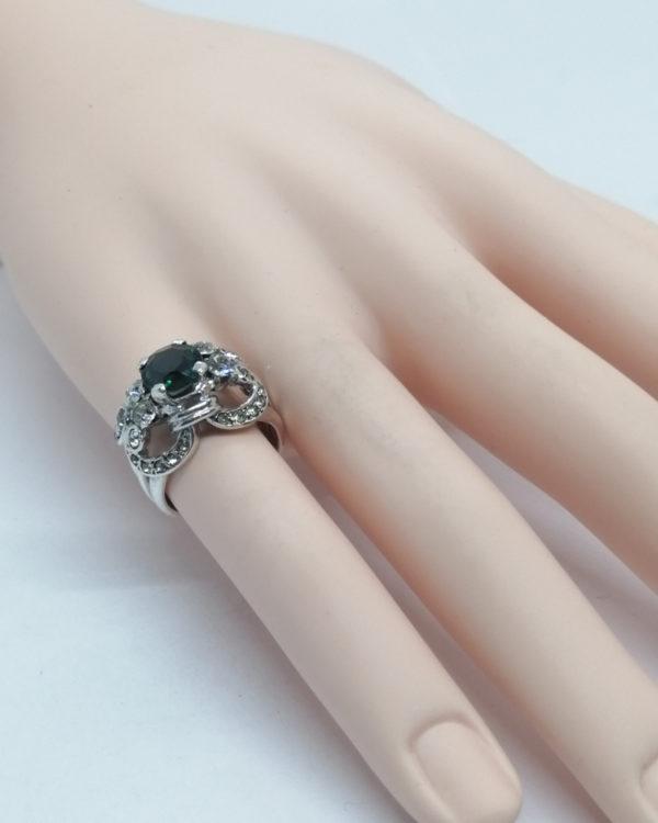 Bague argent, avec pierre verte imitant la tourmaline, pavage de pierres blanches, vers 1920. – Image 6
