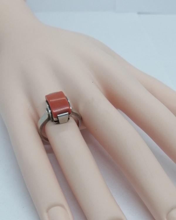 Bague argent, avec corail taillé sur mesure, Art Déco, vers 1925-30. – Image 5