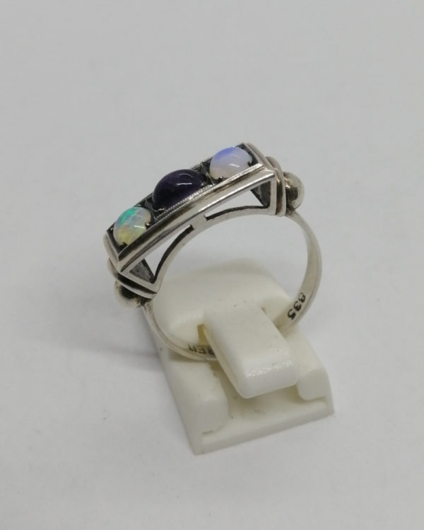 Bague argent, améthyste et opales, travail Allemand vers 1925. – Image 3