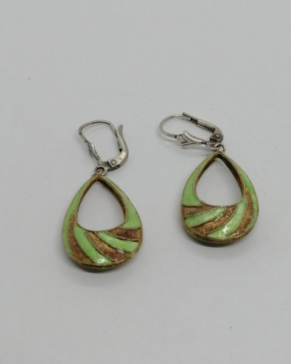 Boucles d'oreilles argent, pendantes, travail d'émail cloisonné, 1920.