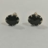 Boucles d'oreilles argent, pendantes avec verre facetté noir, 1900.