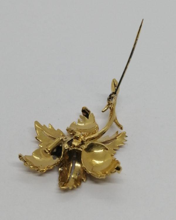 Broche argent-vermeil, fleur épanouie bicolore, avec pierres et perles, 1930-40. – Image 4