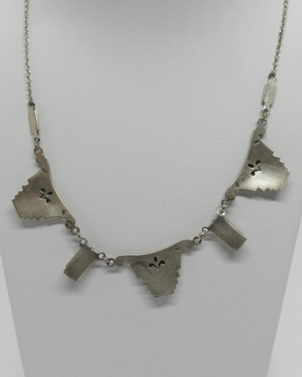 Collier ras du cou, de forme géométrique avec onyx, marcasites, Art Déco. – Image 4