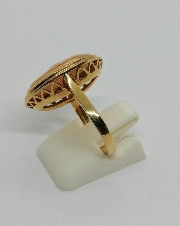 Bague en or, avec portrait de femme sur camée coquillage, vers 1940-50. – Image 2
